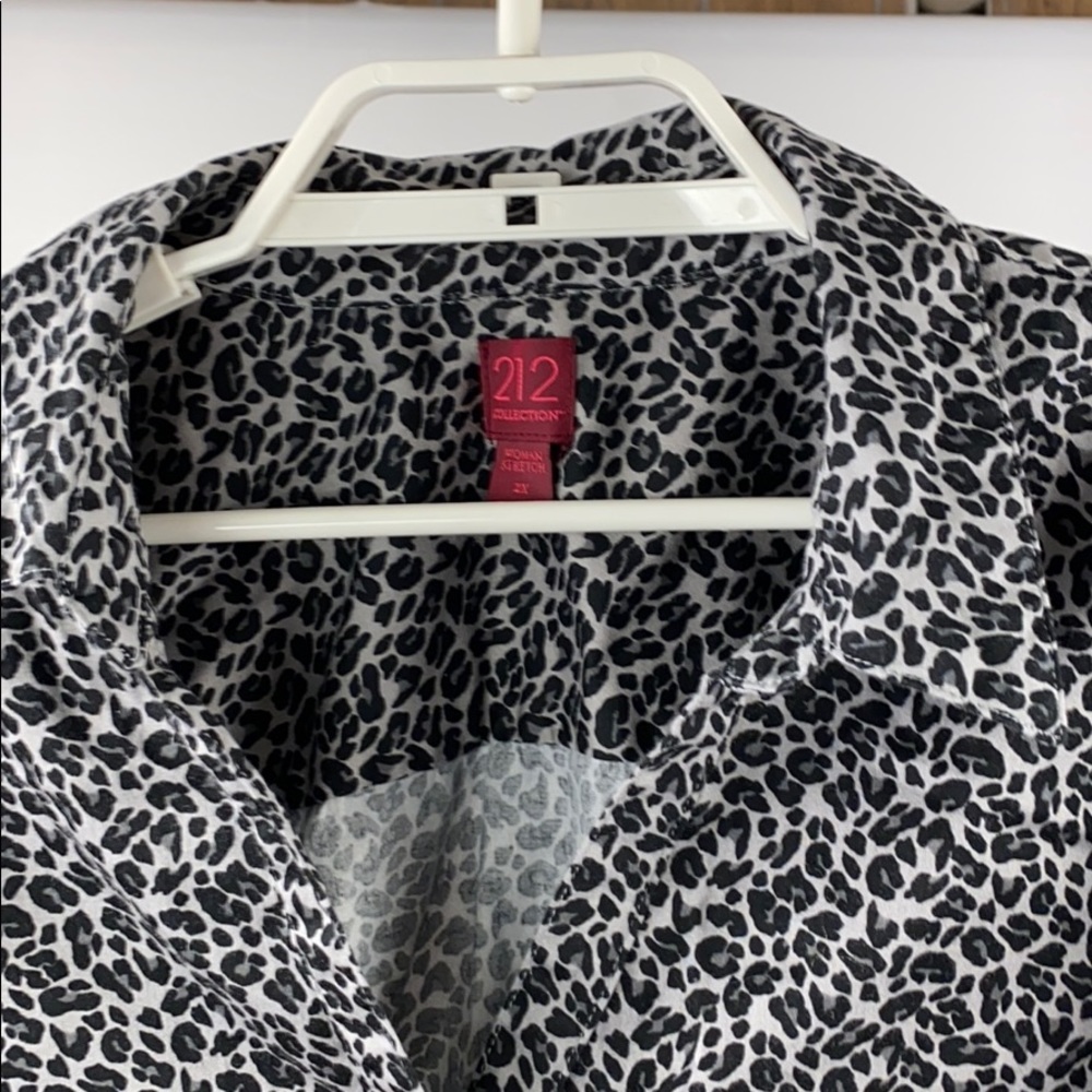 2X Snow Leopard Print Stretch Jacket